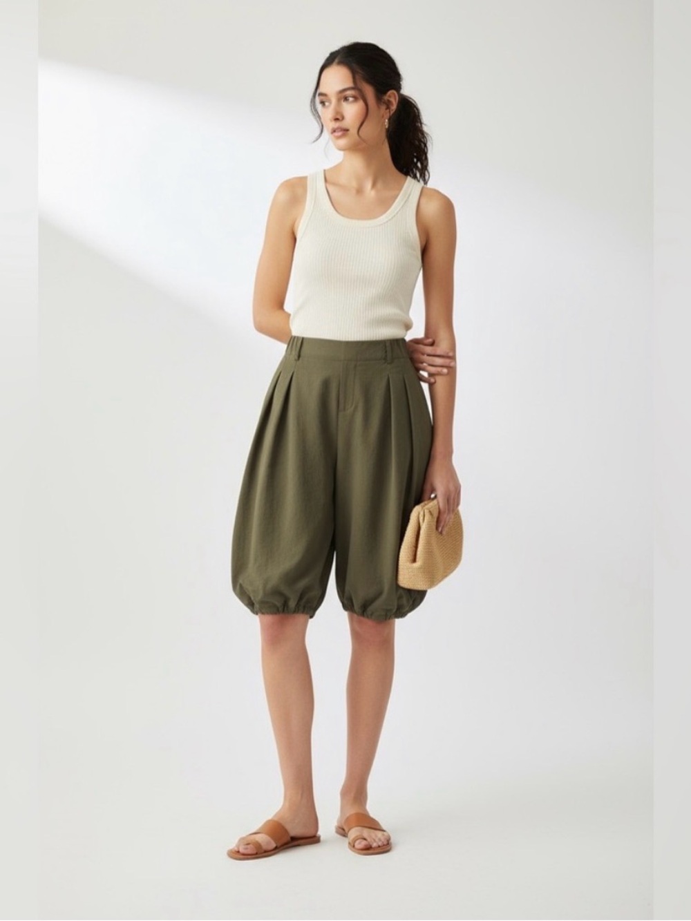NWOT Micas Relaxed Olive Green Balloon-Hem Bermudas